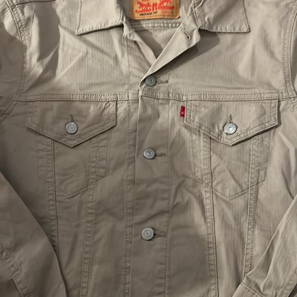 Men’s Levi tan Jean jacket size large measurements are 24 ptp new - Picture 3 of 8